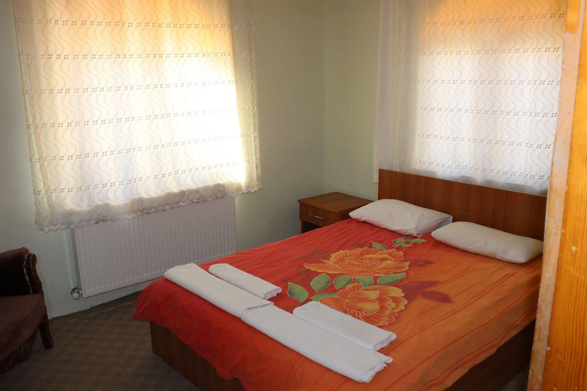 Valleypark Hotel เนฟซิเฮียร์ ภายนอก รูปภาพ